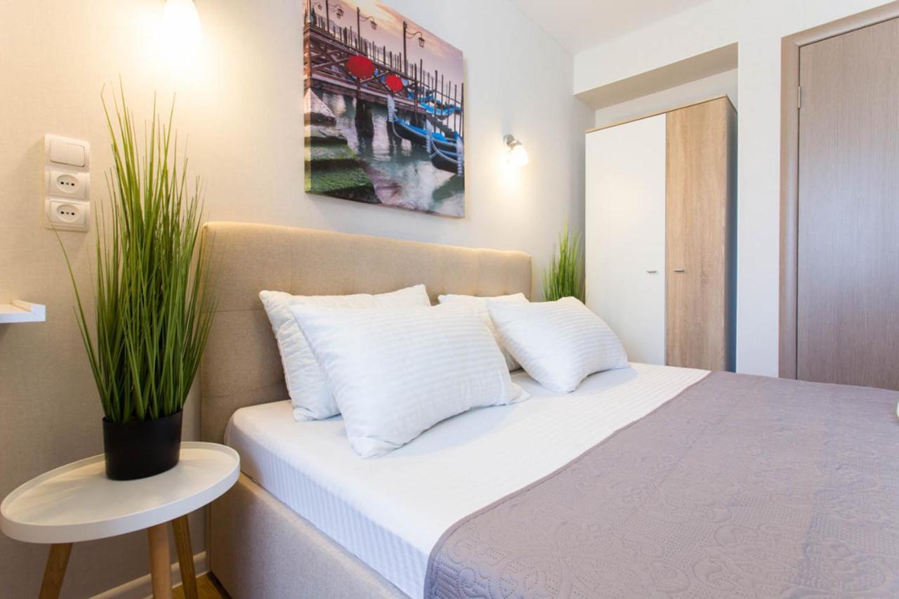 Apartment In The City Center - Gimnasiyna Naberezhna 24A-1 Charkov Exteriér fotografie