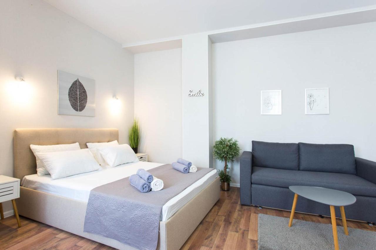 Apartment In The City Center - Gimnasiyna Naberezhna 24A-1 Charkov Exteriér fotografie
