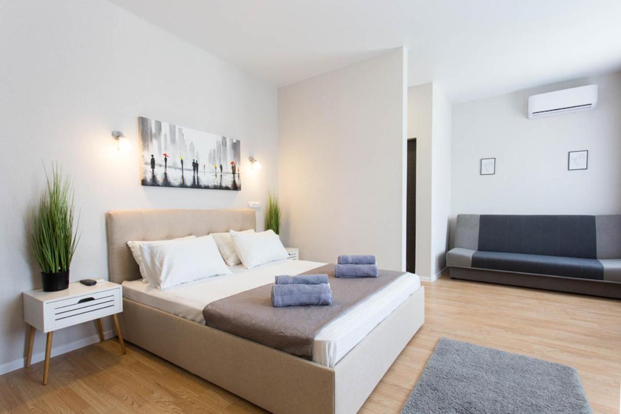 Apartment In The City Center - Gimnasiyna Naberezhna 24A-1 Charkov Exteriér fotografie