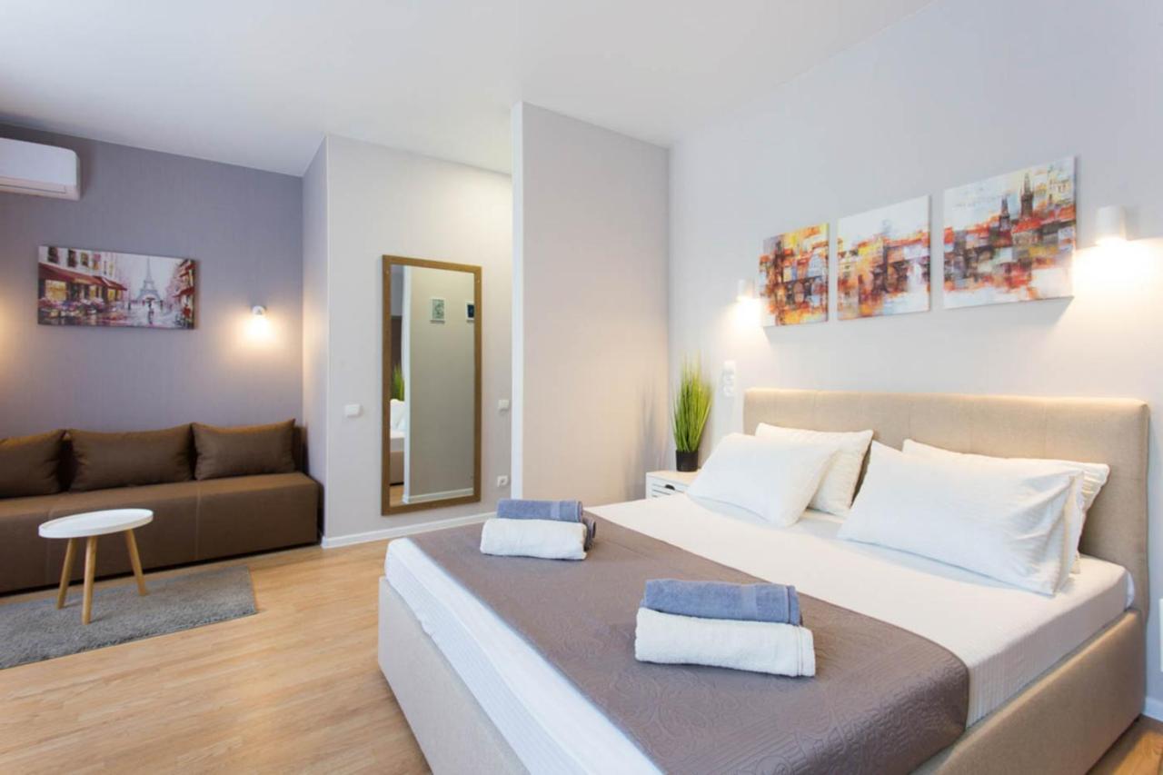 Apartment In The City Center - Gimnasiyna Naberezhna 24A-1 Charkov Exteriér fotografie