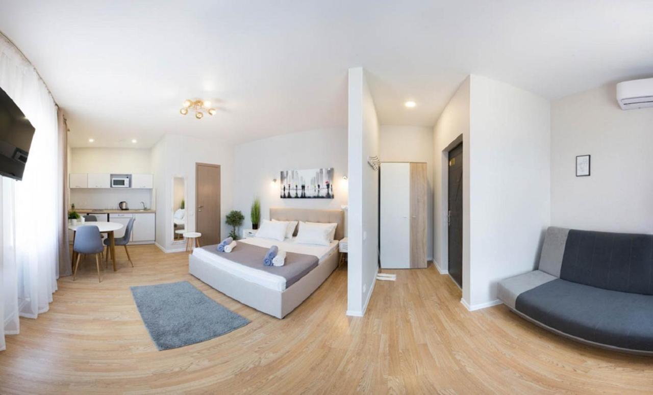 Apartment In The City Center - Gimnasiyna Naberezhna 24A-1 Charkov Exteriér fotografie