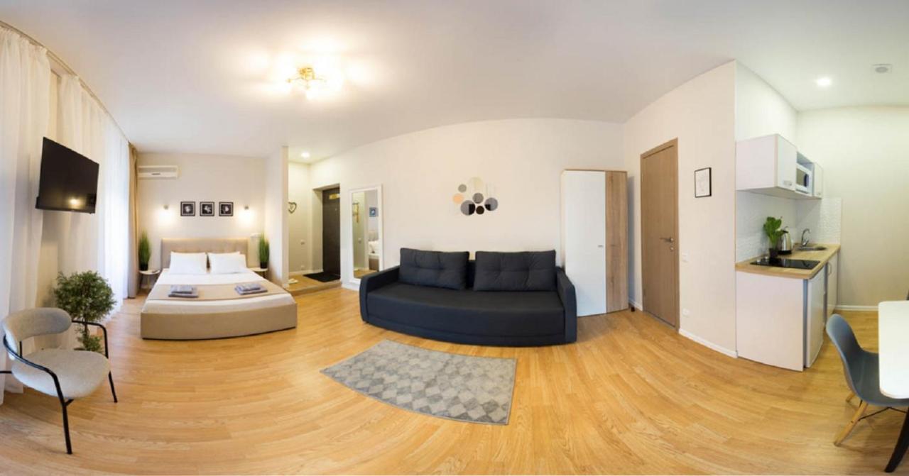 Apartment In The City Center - Gimnasiyna Naberezhna 24A-1 Charkov Exteriér fotografie