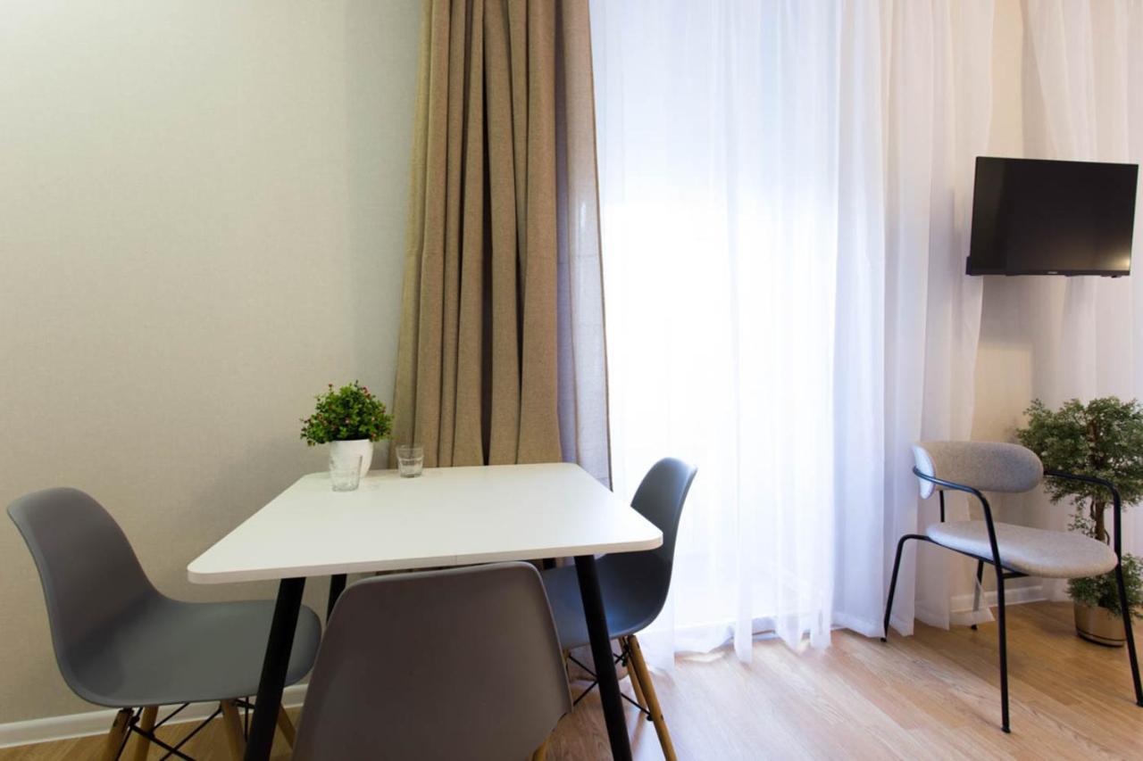 Apartment In The City Center - Gimnasiyna Naberezhna 24A-1 Charkov Exteriér fotografie
