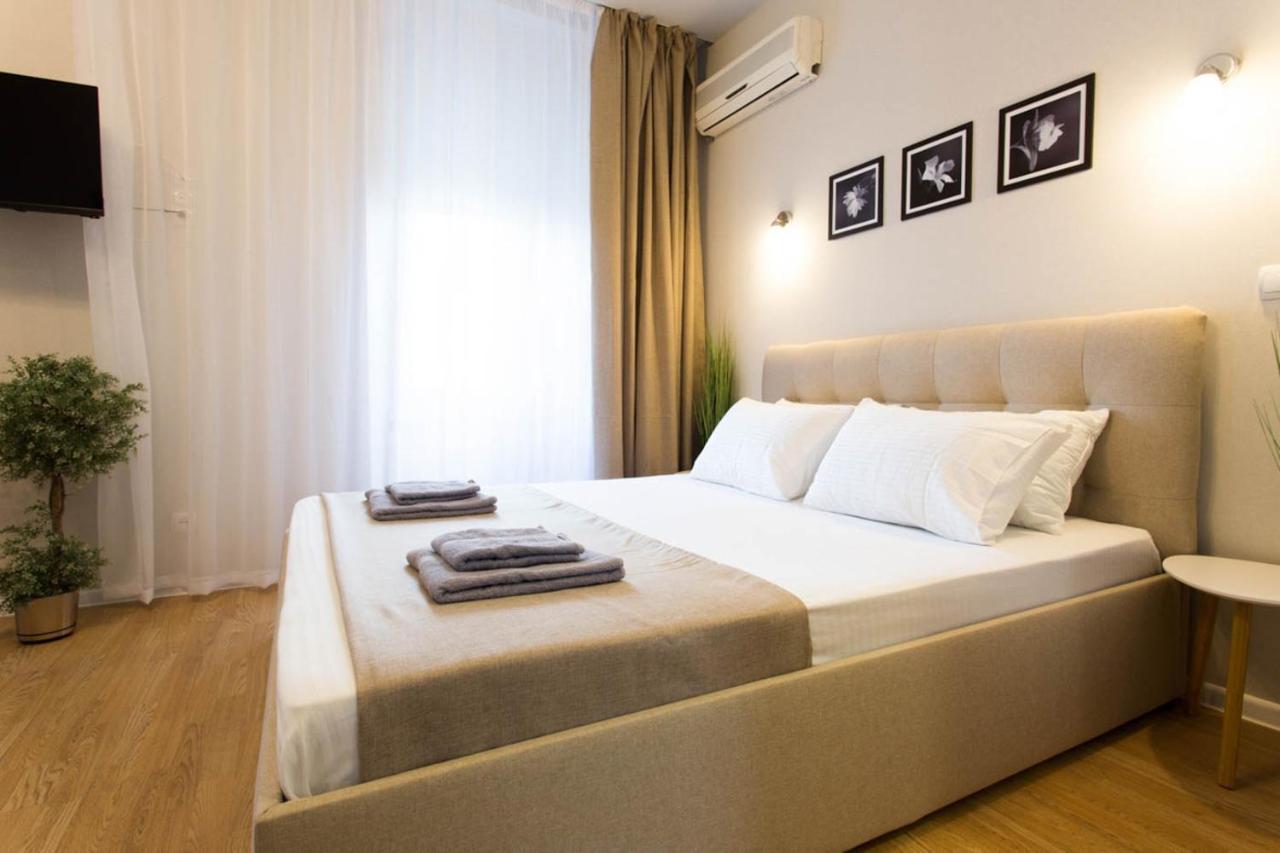Apartment In The City Center - Gimnasiyna Naberezhna 24A-1 Charkov Exteriér fotografie
